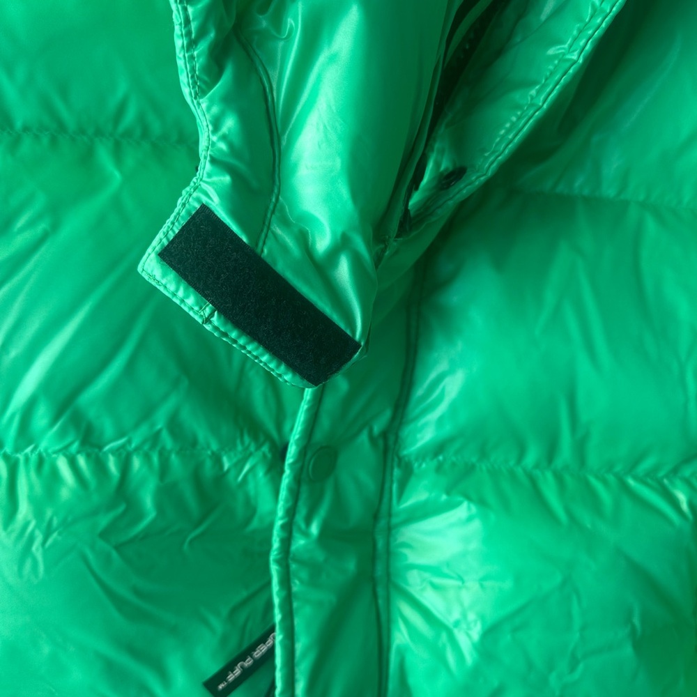 Aritzia SUPER PUFF Jacket. - Picture 4 of 7